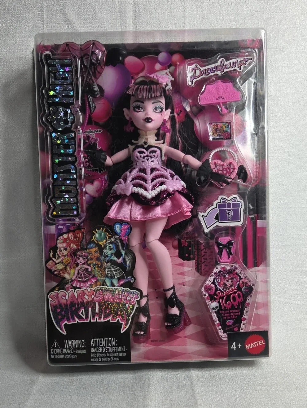 Mattel Draclaura's Scary Sweet Birthday Fashion Doll With 7 Accessoires